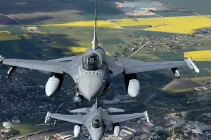 истребитель F-16