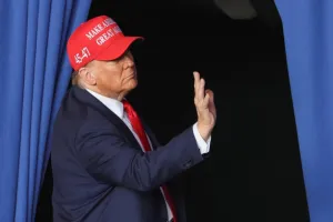 Трамп, кепка