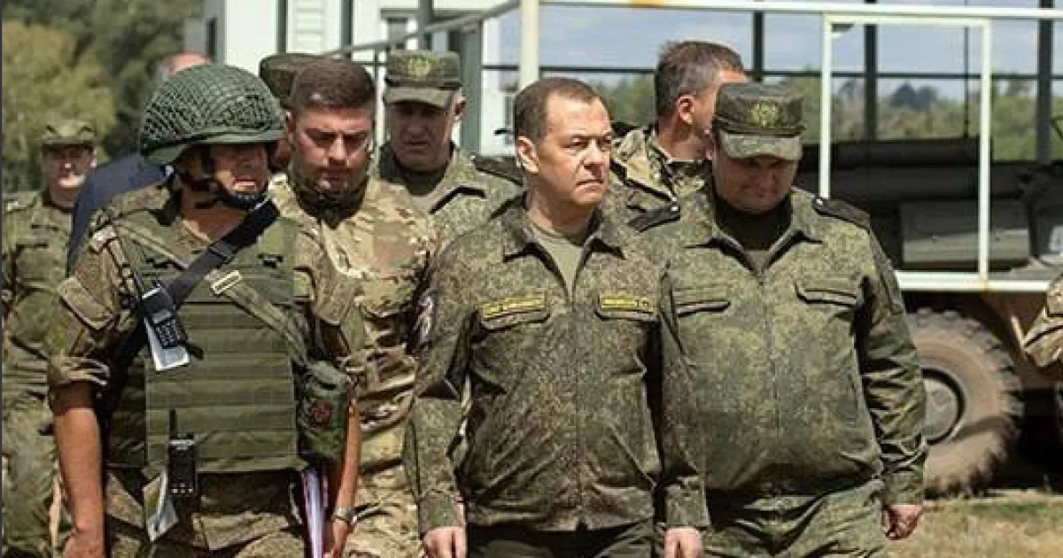 Медведев