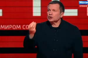 Соловьев