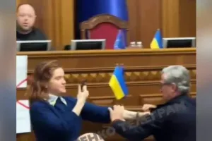 Бійка між Безуглою та Тарутою / драка между Безуглой и Тарутой