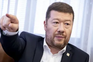 Томио Окамура