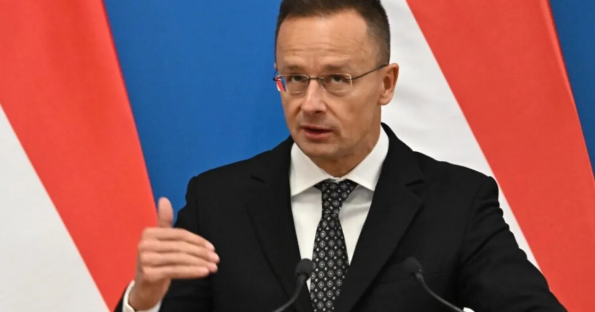 Петер Сийярто