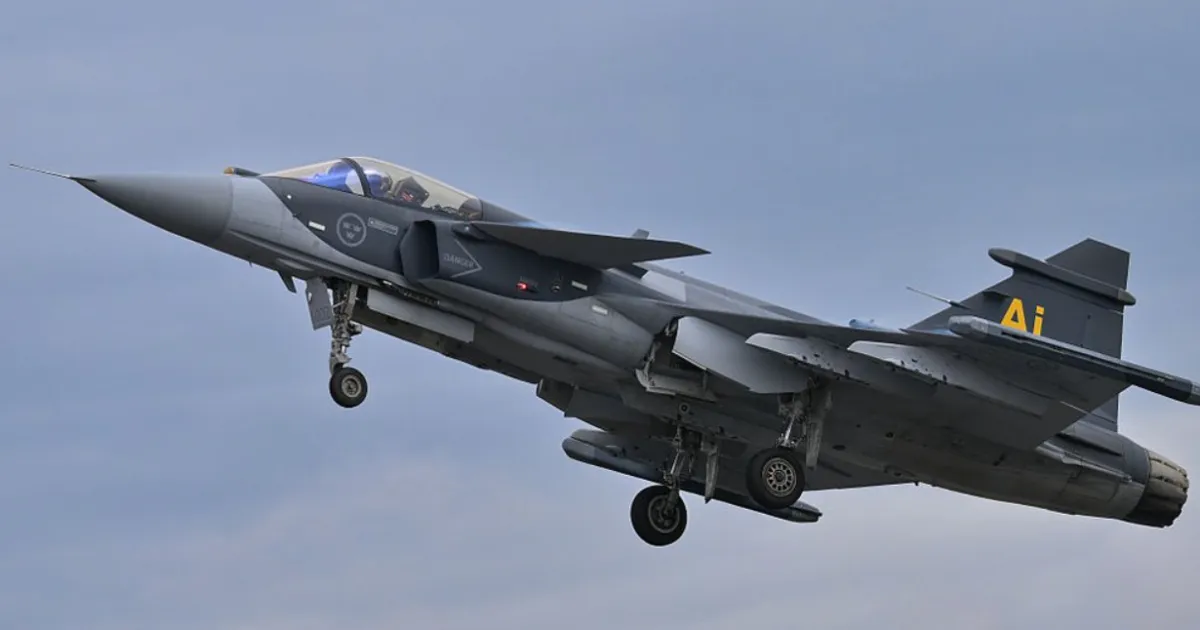 истребитель Gripen