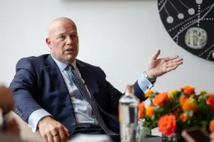 Вітакер