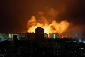 удар ракетою по Києву