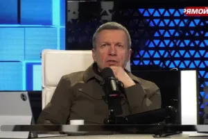 Соловьев