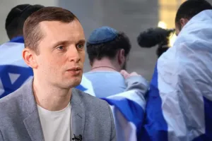 Руслан Бортник