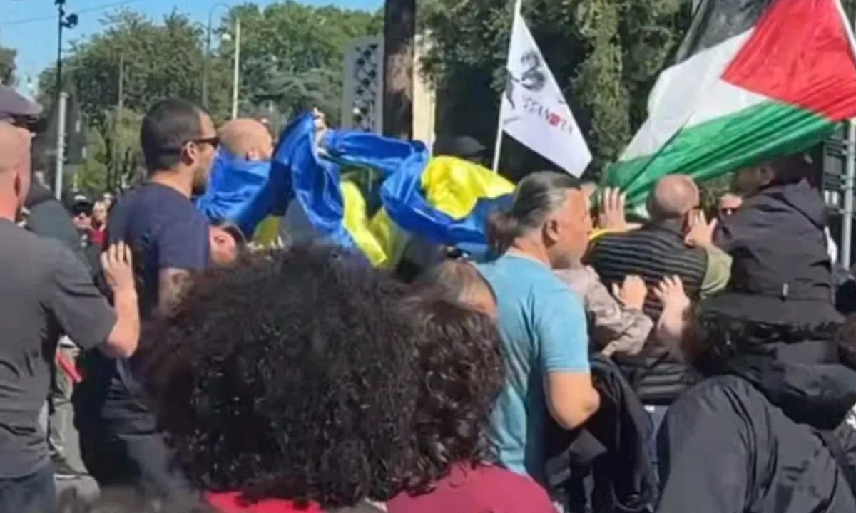 Италия