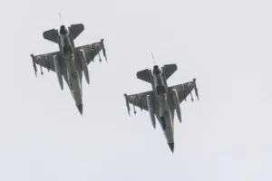 F-16