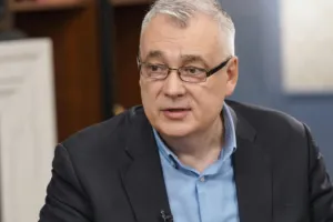 Снегирев
