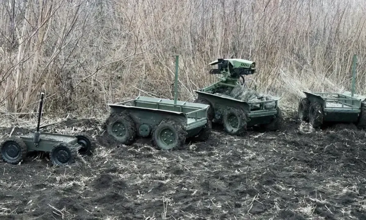 Робот на фронті - Робот на фронте
