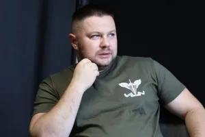 командующий ДШВ Олег Апостол