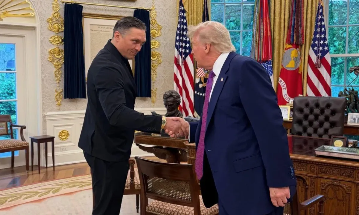 Усик, Трамп