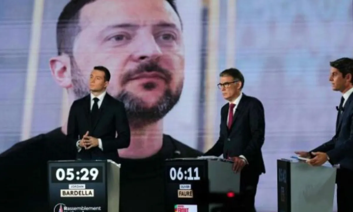 скандал во Франции
