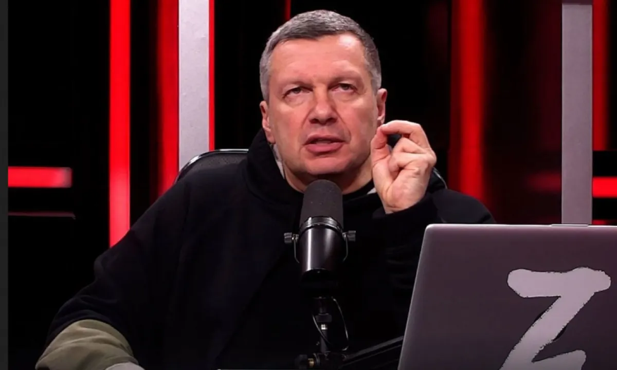 Соловьев