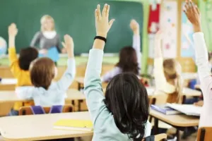 В Днепре родители учеников гимназии № 65 заявляют о намерении закрыть младшие классы: просят привлечь внимание общественности
