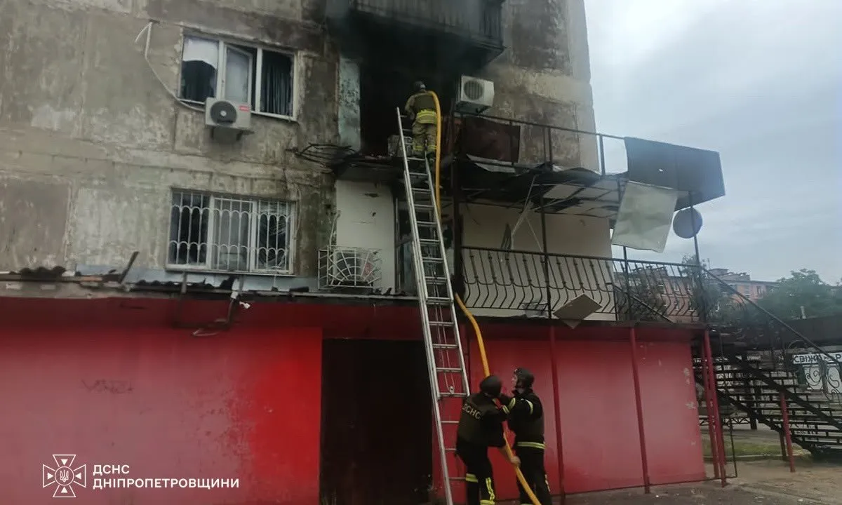 Наслідки обстрілу будинку на Дніпропетровщині