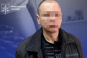 Зґвалтував неповнолітню доньку